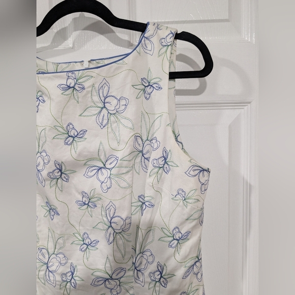 Amanda Smith White, Blue & Green Floral Embroidered Sleeveless Dress in Size 14 - Picture 4 of 9
